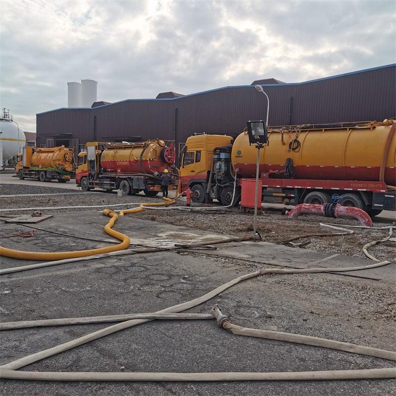 若尔盖污水池清理