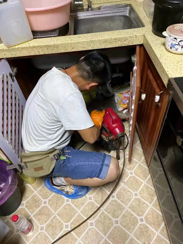 若尔盖通下水道